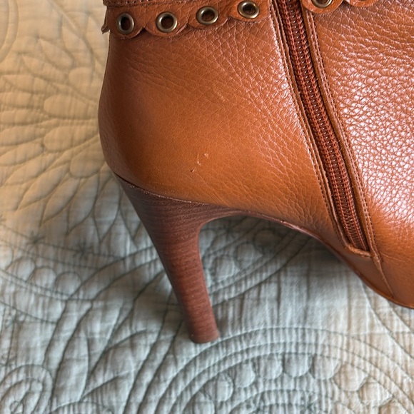 MICHAEL Michael Kors Roadie Leather Ankle Boot in Luggage Tan Women's Size 7M - Picture 9 of 17